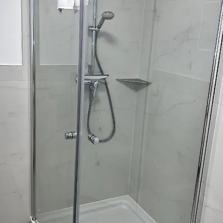 Awad's White Apartament