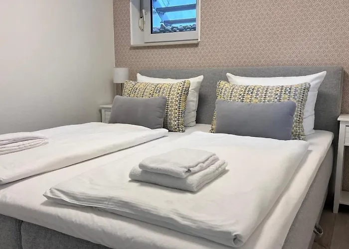 Awad's White Апартаменты Руст