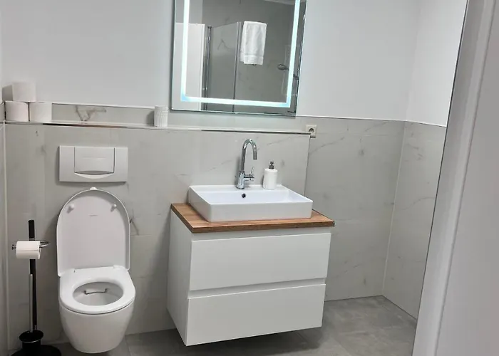 Awad's White Апартаменты Руст